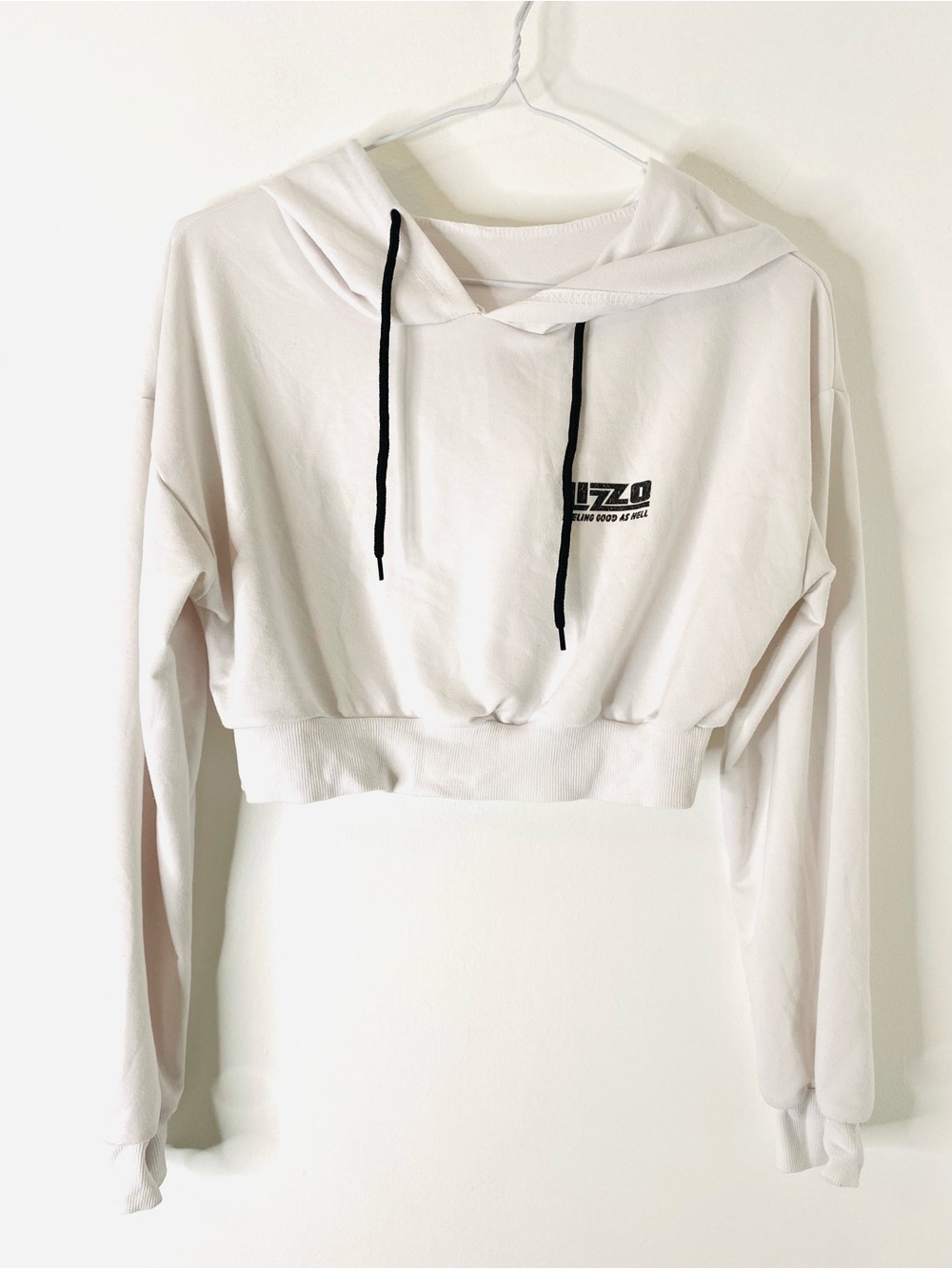 Lizzo Feeling Good As Hell White Cropped Graphic Hoodie Pullover